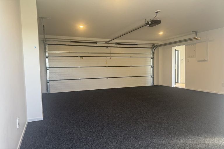 Photo of property in 14d Elcoat Avenue, Te Atatu South, Auckland, 0610