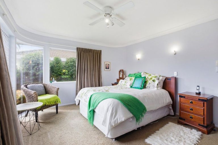 Photo of property in 9 Phoenix Heights, Mount Maunganui, 3116