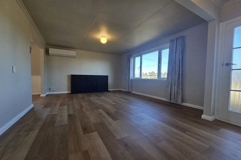 Photo of property in 5 Karewa Street, Castlecliff, Whanganui, 4501