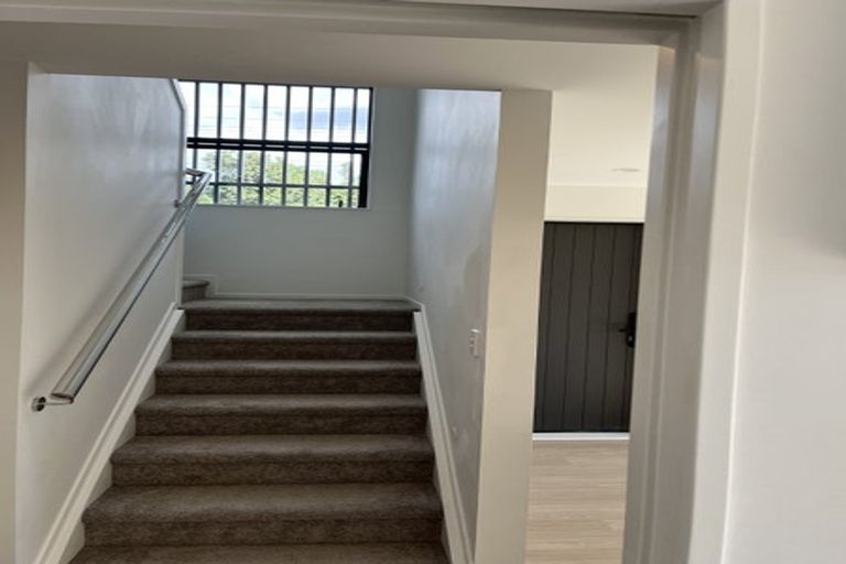 Photo of property in 1/149 Tirimoana Road, Te Atatu South, Auckland, 0602