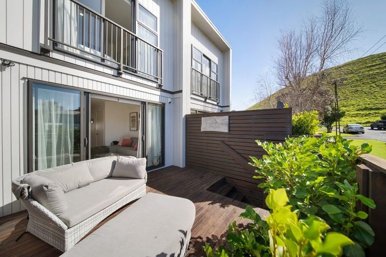Photo of property in 2/16 Putini Road, Mangere Bridge, Auckland, 2022