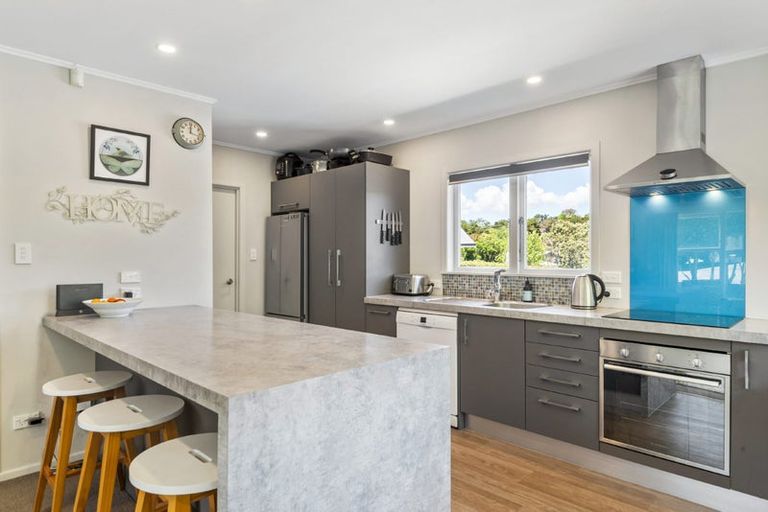 Photo of property in 1/10 Philip Place, Hillcrest, Auckland, 0627