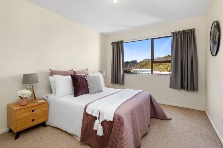 Photo of property in 12b Dominion Park Street, Johnsonville, Wellington, 6037