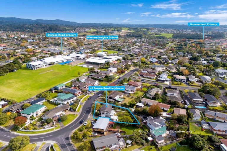 Photo of property in 41 Spence Road, Henderson, Auckland, 0612