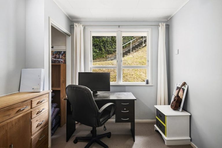 Photo of property in 33 Verviers Street, Karori, Wellington, 6012