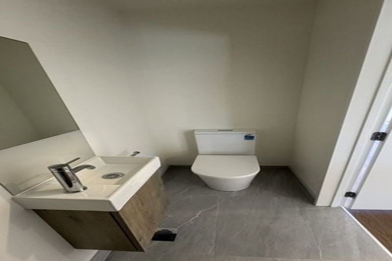 Photo of property in 2/107 Selo Street, Glen Eden, Auckland, 0602