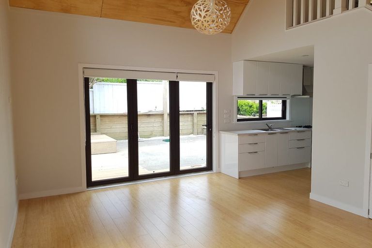 Photo of property in 118 The Ridgeway, Mornington, Wellington, 6021