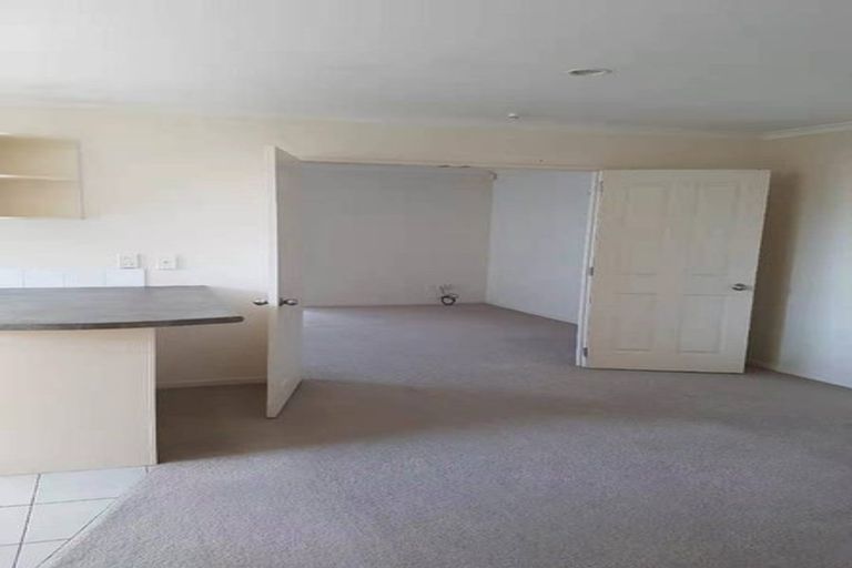 Photo of property in 73 Riverside Drive, Waiuku, 2123