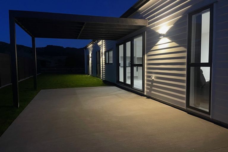 Photo of property in 62 Mataikokako Loop, Kawakawa Bay, 2585