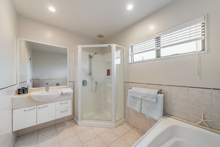 Photo of property in 59 Hautana Street, Woburn, Lower Hutt, 5010