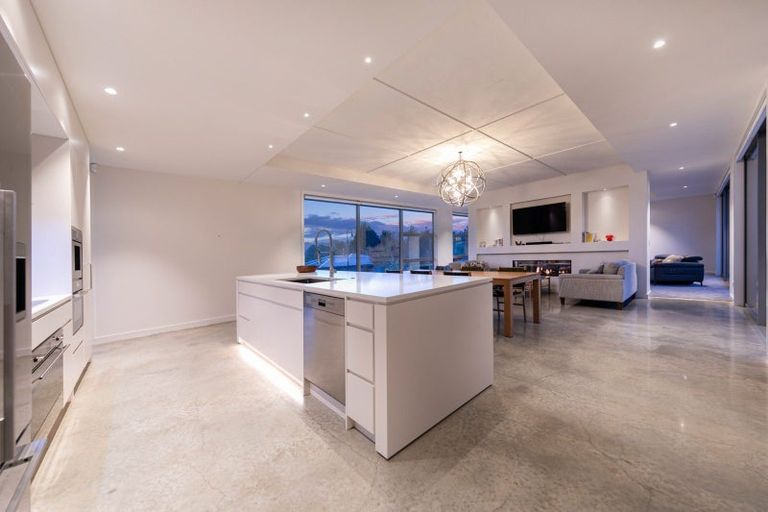 Photo of property in 10 Bevan Place, Wanaka, 9305