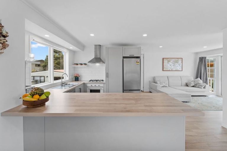 Photo of property in 6 Tamatea Drive, Snells Beach, 0920