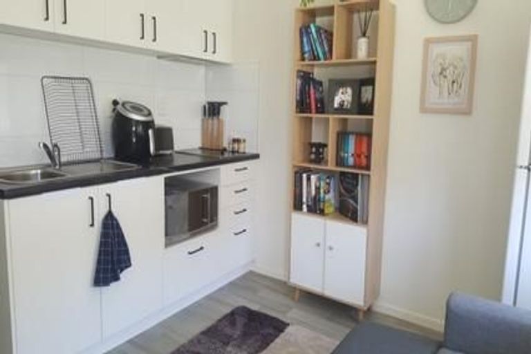 Photo of property in 2a Bayside Drive, Browns Bay, Auckland, 0630