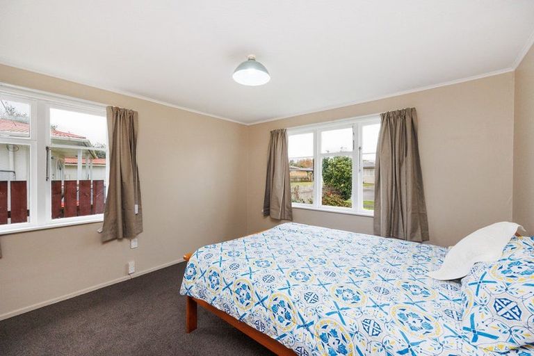 Photo of property in 16 Lancaster Street, Highbury, Palmerston North, 4412