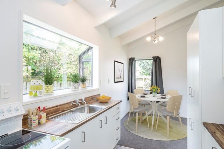 Photo of property in 80 Queens Road, Waikanae Beach, Waikanae, 5036