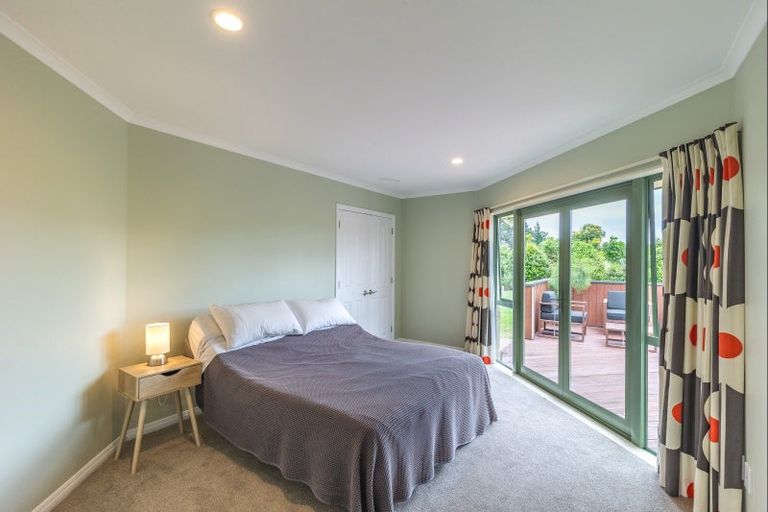 Photo of property in 28 Waipuna Grove, Levin, 5571