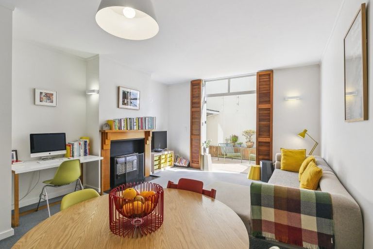 Photo of property in 31u3 Majoribanks Street, Mount Victoria, Wellington, 6011