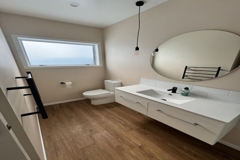 Photo of property in 19 Lyn Street, Lynmouth, New Plymouth, 4310