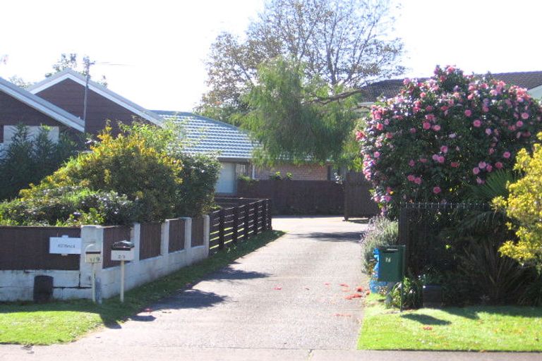 Photo of property in 7 Edgewater Grove, Orewa, 0931