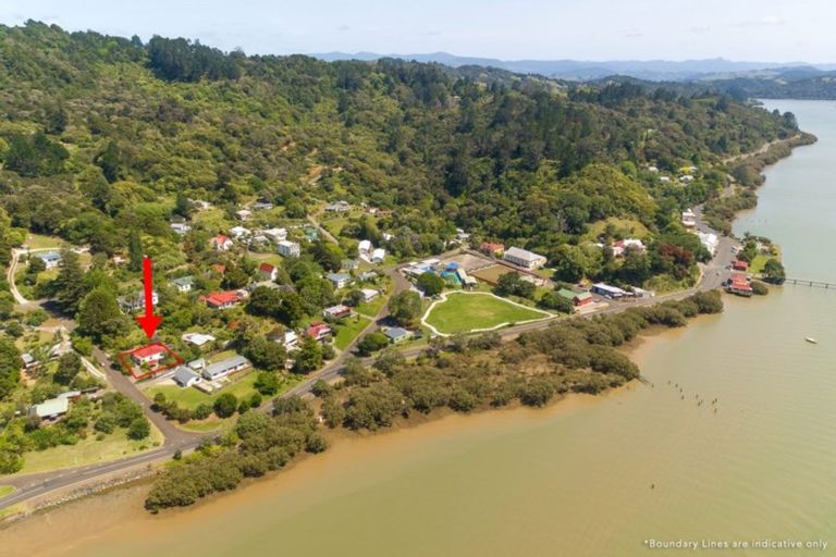 Photo of property in 4 Maning Street, Kohukohu, 0491