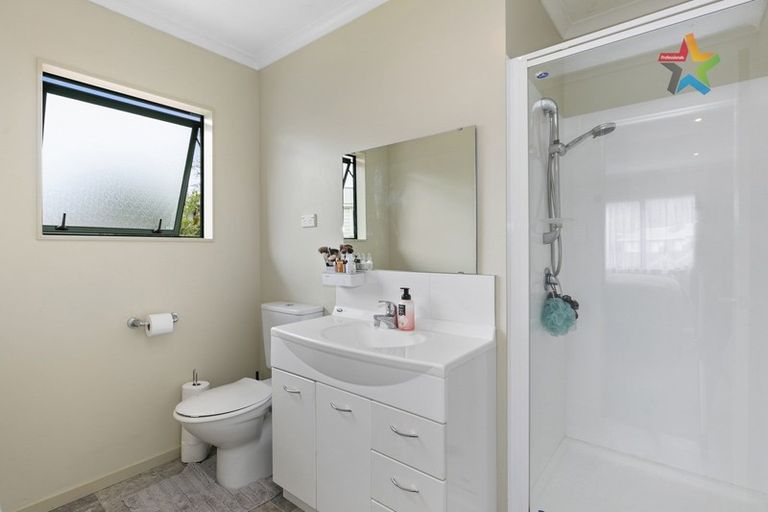 Photo of property in 25 Grimsby Grove, Wainuiomata, Lower Hutt, 5014