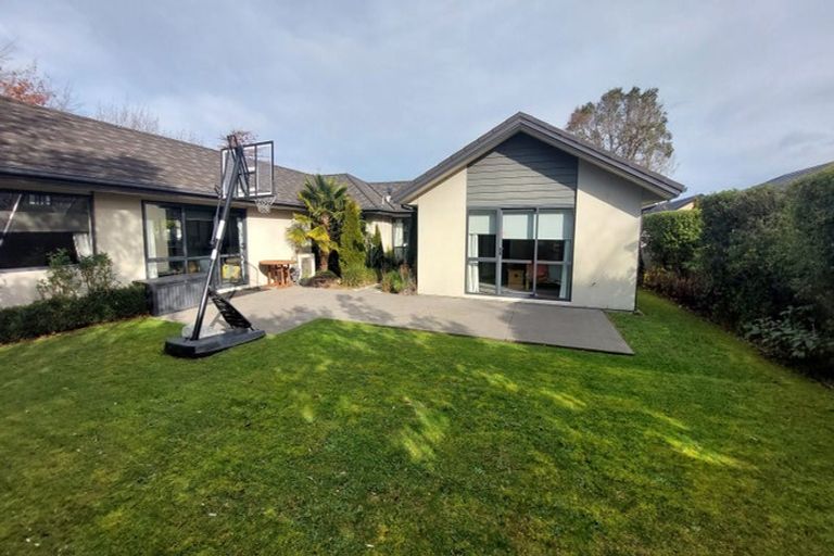 Photo of property in 2 Prebblewood Drive, Prebbleton, 7604