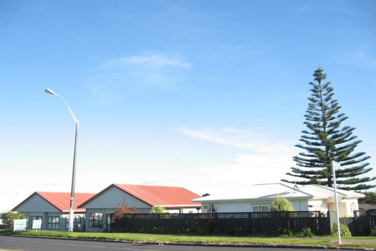 Photo of property in 3/79 Great South Road, Manurewa, Auckland, 2102