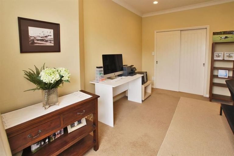 Photo of property in 2a/11 London Street, Hamilton Central, Hamilton, 3204