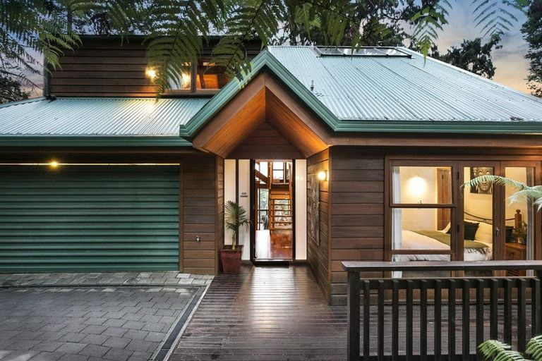 Photo of property in 18 Tainui Road, Titirangi, Auckland, 0604