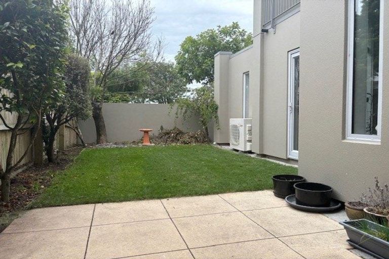 Photo of property in 17 Whiteleigh Avenue, Addington, Christchurch, 8024