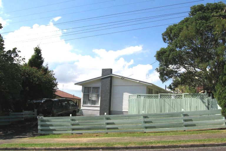 Photo of property in 23 Mason Street, New Lynn, Auckland, 0600