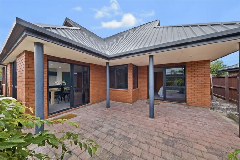 Photo of property in 16 Cardiff Avenue, Somerfield, Christchurch, 8024