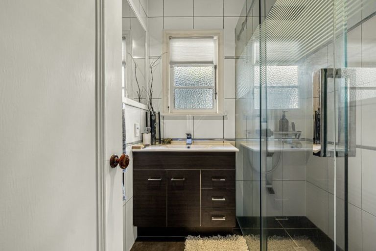 Photo of property in 16 Hinewa Road, Otumoetai, Tauranga, 3110