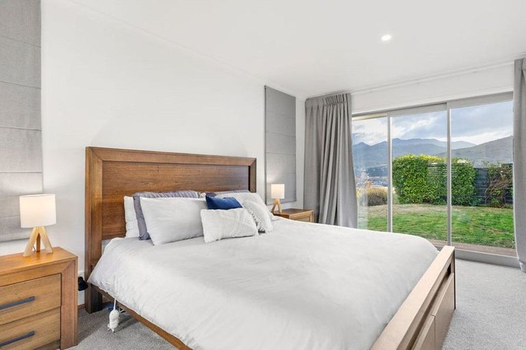 Photo of property in 3 Shipton Court, Lower Shotover, Queenstown, 9304