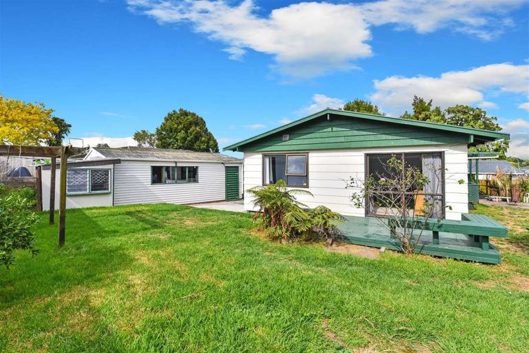 Photo of property in 13 Suwyn Place, Weymouth, Auckland, 2103