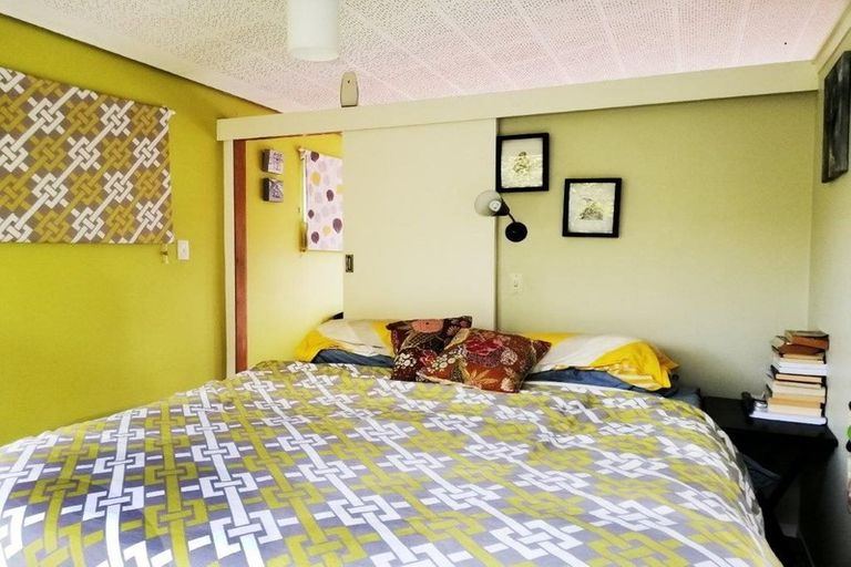 Photo of property in 10 Paramu Avenue, Birkdale, Auckland, 0626