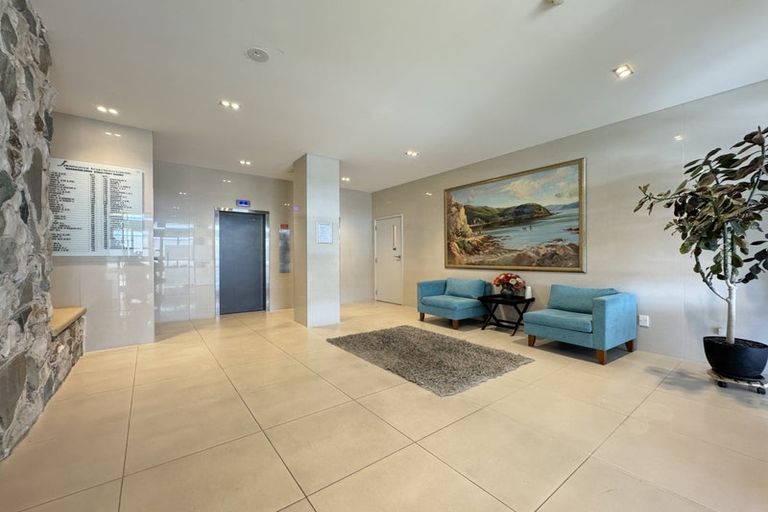 Photo of property in Jerningham Apartments, 20 Oriental Terrace, Oriental Bay, Wellington, 6011