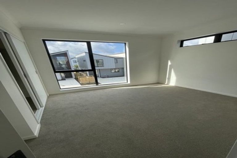 Photo of property in 18 Waipuhinui Way, Wiri, Auckland, 2104