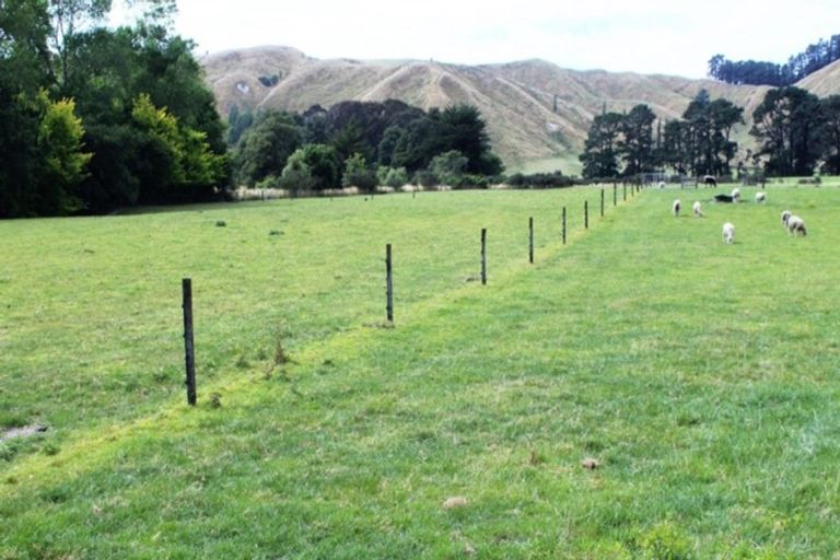 Photo of property in 94 Pa Valley Road, Alfredton, Eketahuna, 4996