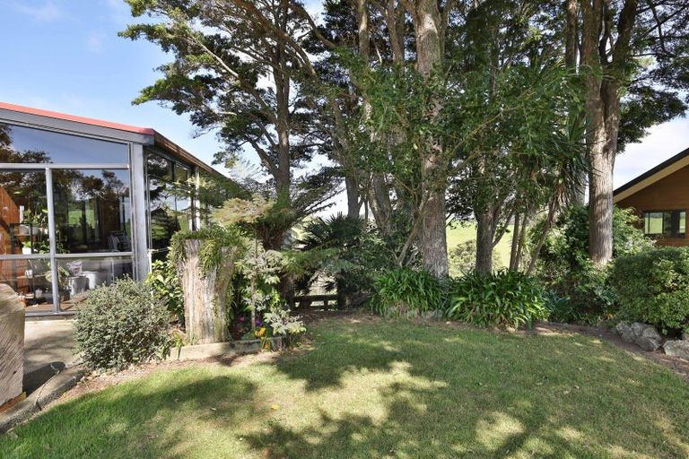 Photo of property in 18 Pataua Road North, Whareora, Whangarei, 0175