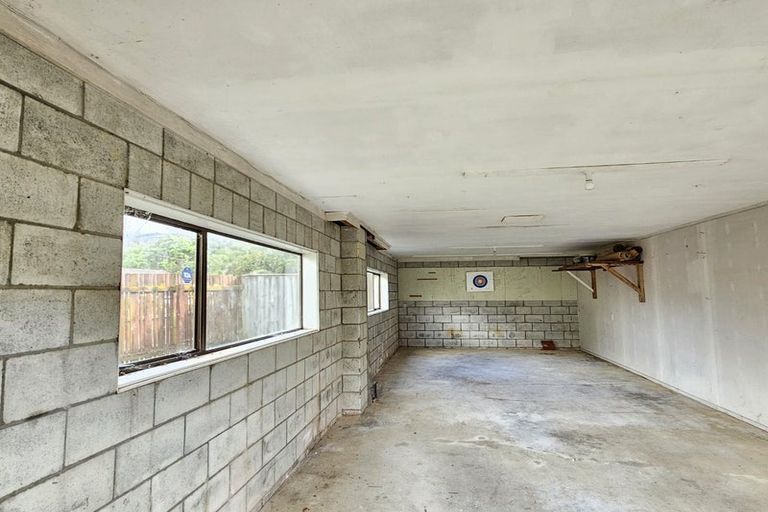 Photo of property in 15 Staithes Drive North, Whitby, Porirua, 5024