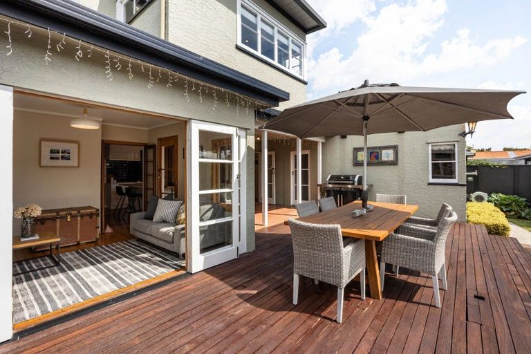 Photo of property in 14 Maeroa Road, Beerescourt, Hamilton, 3200