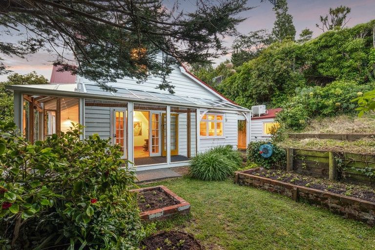 Photo of property in 34 Cressy Terrace, Lyttelton, 8082