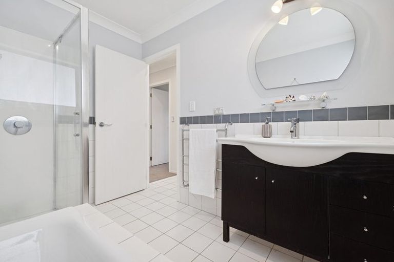 Photo of property in 50 Valley Road, Pukekohe, 2120