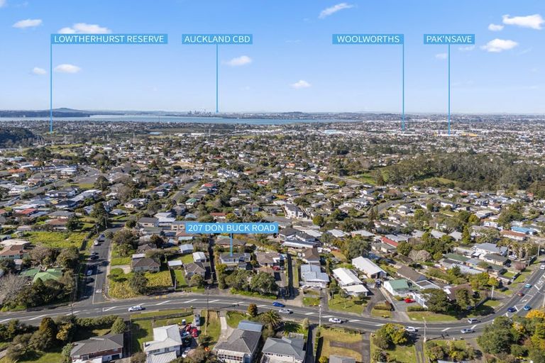 Photo of property in 207 Don Buck Road, Massey, Auckland, 0614