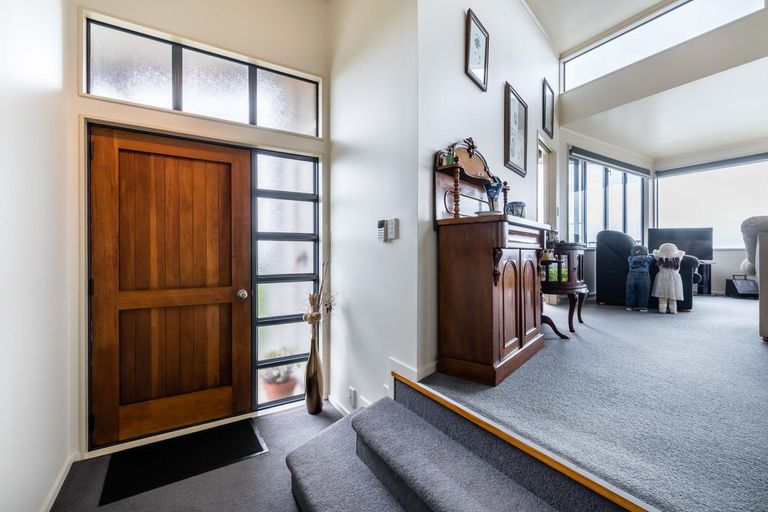 Photo of property in 3/32 Hand Road, Helensville, 0800