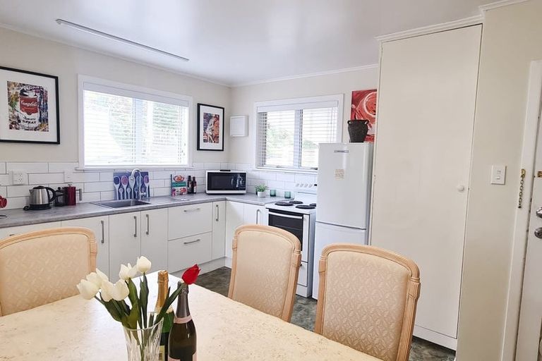 Photo of property in 4 Hallewell Crescent, Johnsonville, Wellington, 6037