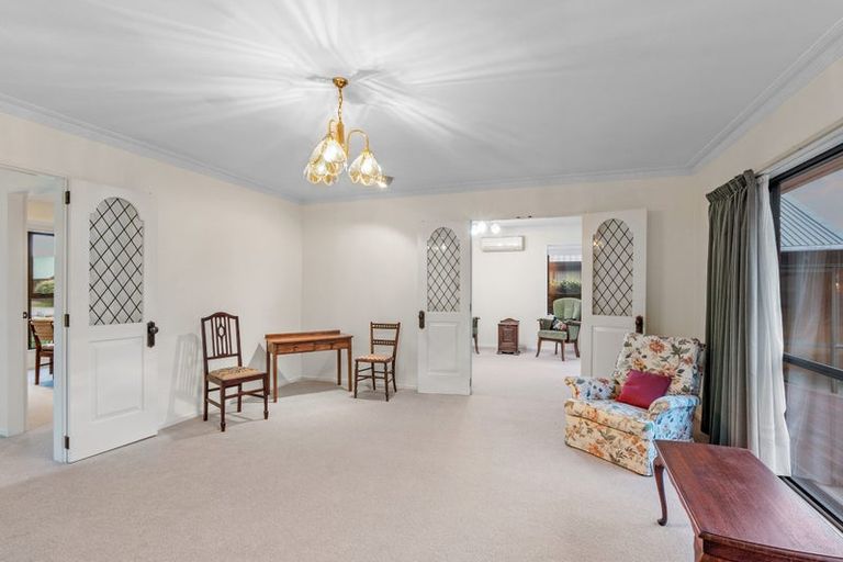 Photo of property in 21 Rubens Place, Burnside, Christchurch, 8053