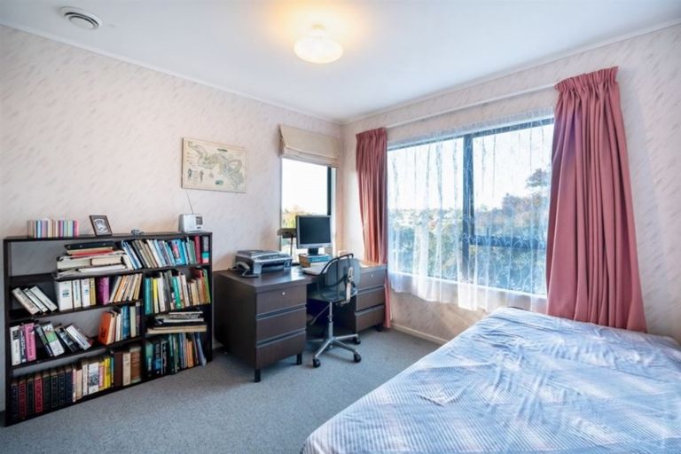 Photo of property in 17 Ian Sage Avenue, Torbay, Auckland, 0630