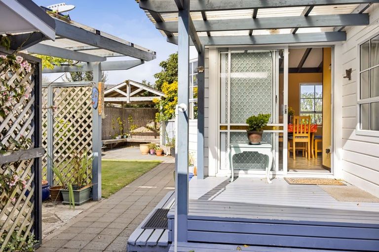 Photo of property in 8a Grant Vc Street, Hawera, 4610